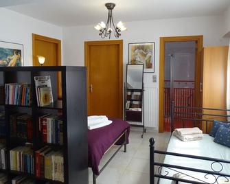 Dreamy studio with private garden - Glyfada - Bedroom