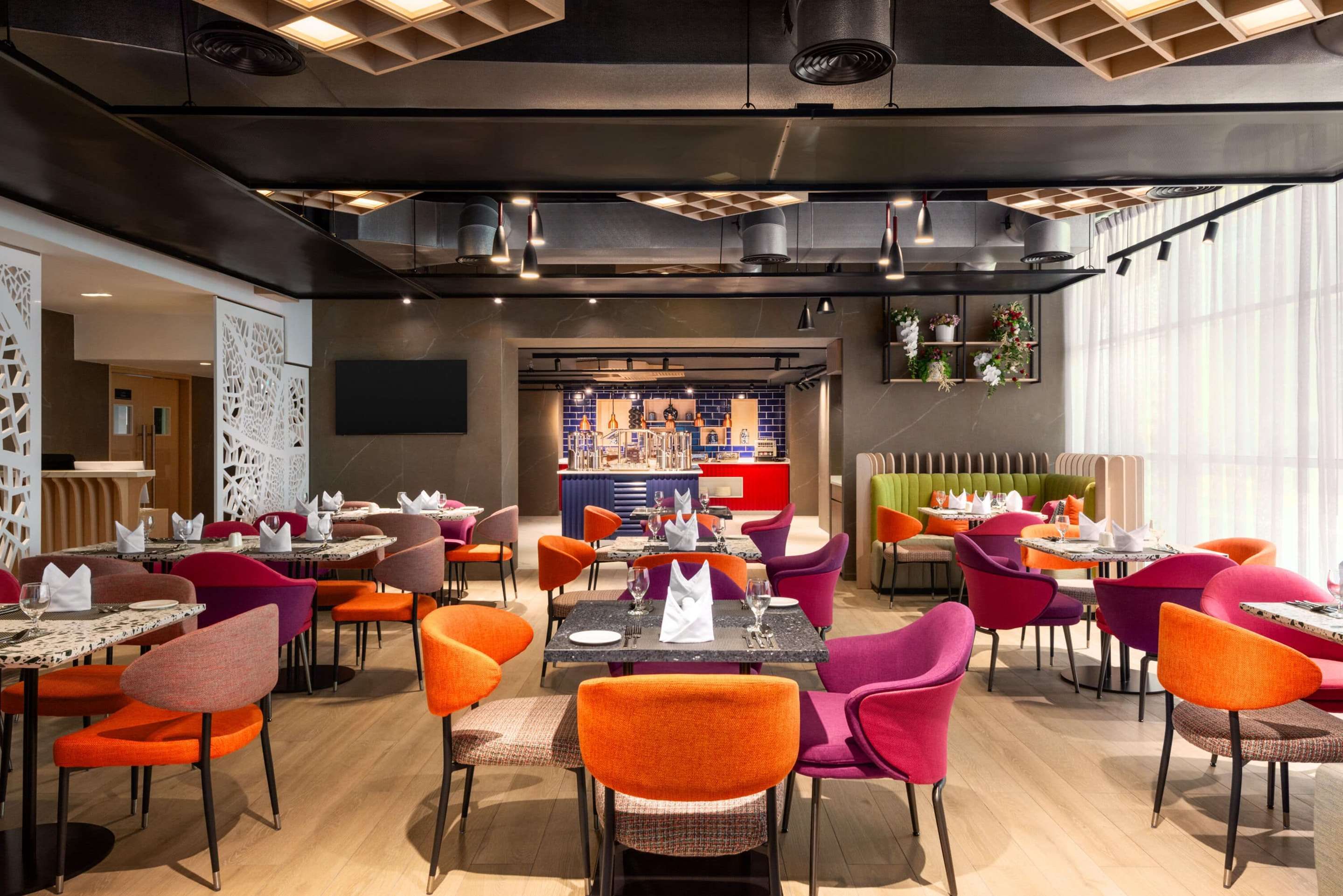 La Quinta by Wyndham Abu Dhabi Al Wahda - Abu Dhabi - Restaurant