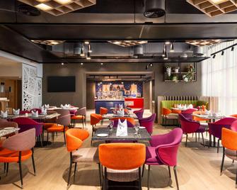 La Quinta by Wyndham Abu Dhabi Al Wahda - Abu Dhabi - Restaurant