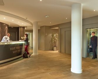 Best Western Plus Hotel Metz Technopole - Metz - Front desk