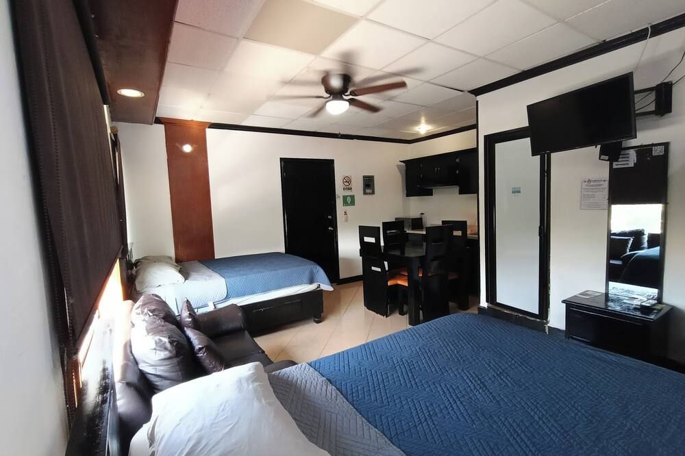 Hotel Garcias Suites - Linares - Habitación