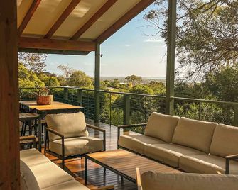 Bush Retreat on the Bay - McCrae - Balcón