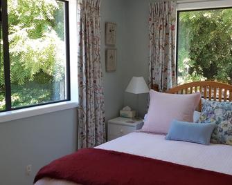 Cute, quirky and cottagey self-contained unit in countryside - Arrowtown - Bedroom