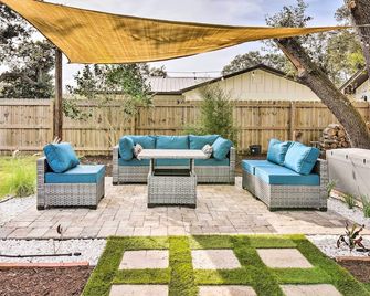 Emerald Coast Vacation Rental 1 Mi to Beach - Shalimar - Patio