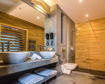Arte Spa & Park Hotel - Velingrad - Bathroom