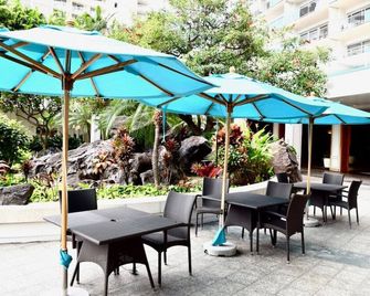 1419 Ilikai Collection 5 Luxury Condo and Beachfront Location - Honolulu - Patio