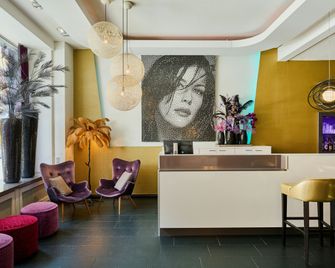 Leonardo Boutique Hotel Munich - מינכן - דלפק קבלה