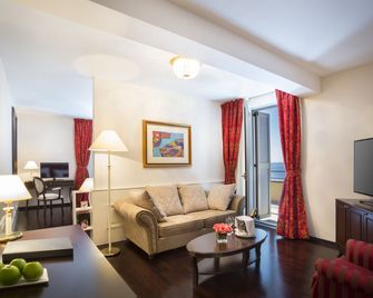Hotel Kvarner - Liburnia - Opatija - Oturma odası