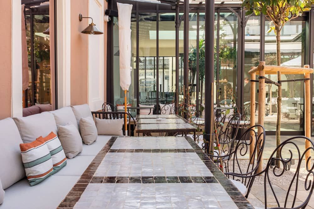 Grand Hotel du Parc - Aix-les-Bains - Patio