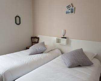 Hotel de Normandie - Saint-Aubin-sur-Mer - Bedroom
