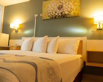 Golden Tree Hotel Belize - Belize Stadt - Schlafzimmer