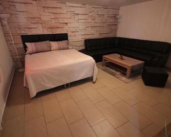 Apartments on the largest inland lake in Germany The Müritz. - Röbel/Müritz - Schlafzimmer