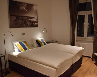 B&B Cool Centre Zagreb - Zagreb - Bedroom