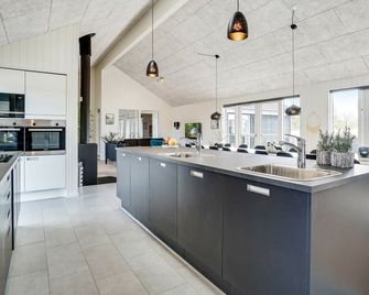 5 star holiday home in Grenaa - Grenaa