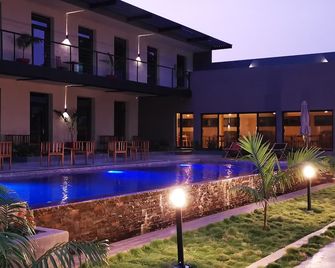 Au Bord De L'Eau - Bamako - Piscina
