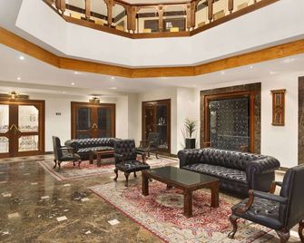 Ramada by Wyndham Fes - Fez - Lobi