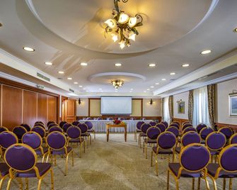 Betekints Wellness Hotel - Veszprém - Meeting room