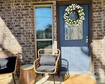 Short term rental. Home away from your home. - Celina - Patio