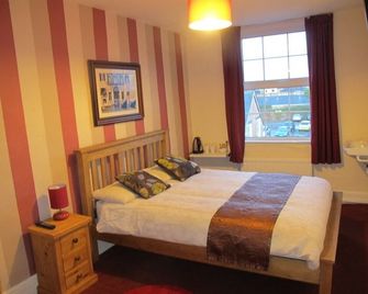 Angel Guest House - Tiverton - Schlafzimmer