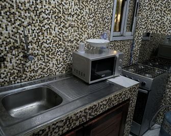 Sotidek Yop - Abidjan - Kitchen