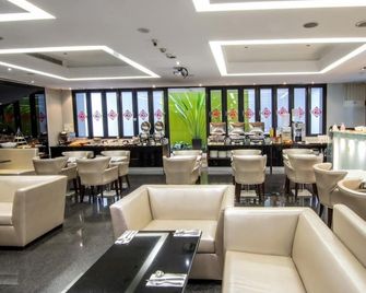 Kapok Hotel & Resorts - אילאן סיטי - מסעדה