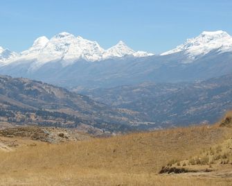 Hostal Casa del Montañista - Huaraz - Vista del exterior