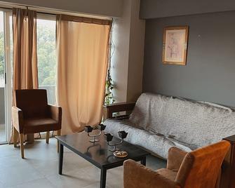 Departamento con Balcón en la Ciudad - Mendoza - Living room