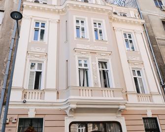 New Generation Hostel Belgrade Center - Belgrade - Building