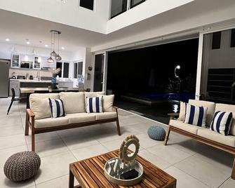 Lazo Beach House, Costa del Sol - La Herradura - Living room