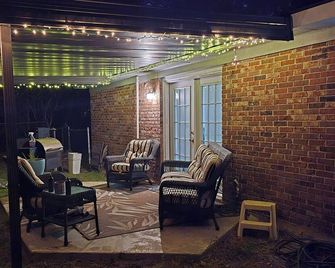 2br/2ba Home Near Fort Stewart, Close to Dining & Shopping - Hinesville - Patio