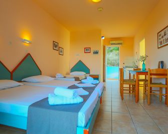 Filoxenia Apartments & Studios - Rodas