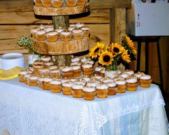Events/Retreats at the Ranch - Brownsburg - Buffet
