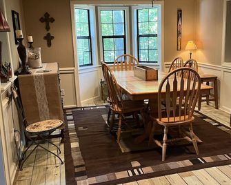 Southern Charm And Convenience: Perfect Vrbo Retreat Near Ole Miss And Tupelo. - Pontotoc - Comedor