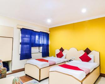OYO 38200 Hotel Goutam Vihar - Angul - Bedroom