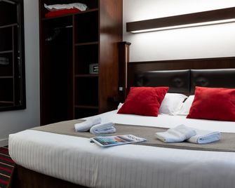 Hotel De L'univers - Saint-Malo - Phòng ngủ