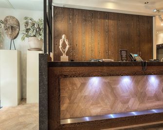 Boutique Hotel Lumiere - איינדהובן - דלפק קבלה