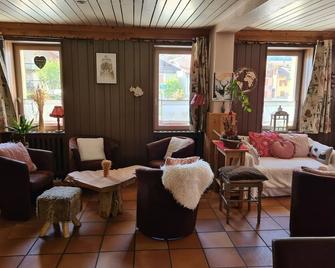 Hôtel Restaurant L'Adray - La Plagne-Tarentaise - טרקלין
