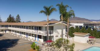 Motel 6 San Luis Obispo North - San Luis Obispo - Bygning