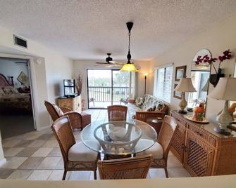 Ocean Village Club C36 - Saint Augustine Beach - Salle à manger