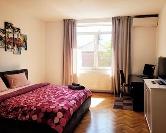 House with garden - Hermannstadt - Schlafzimmer