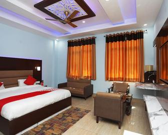 Oyo 19514 Hotel Park Regency - Bharatpur - Ložnice