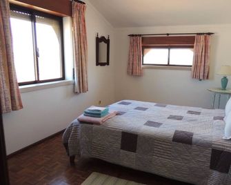 Beautiful Apartment For 6 - Spacious And Luminous Facing The Lagoon - Close Nazare - Foz do Arelho - Chambre