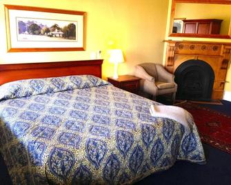 The York Palace Accommodation - York - Bedroom