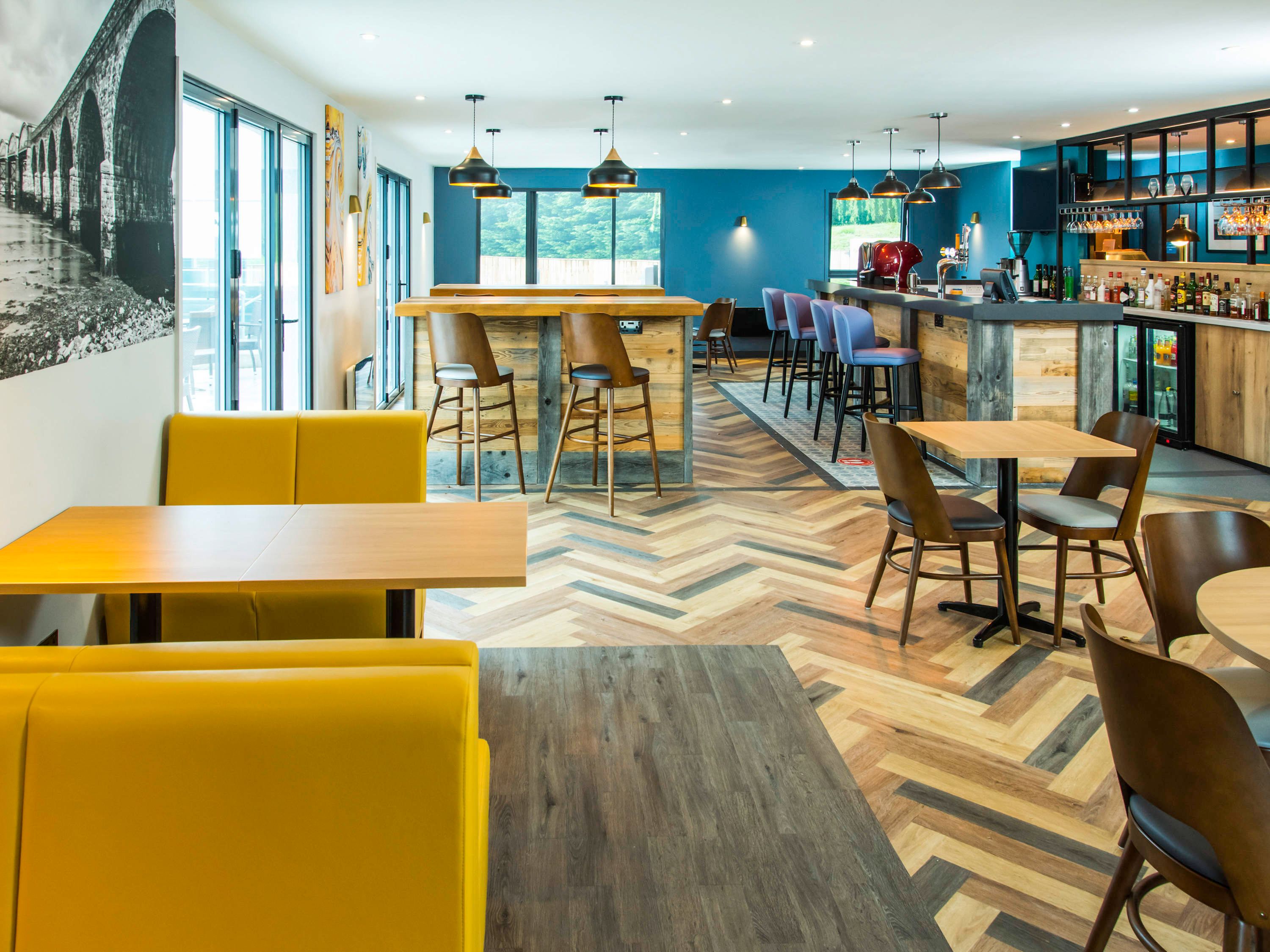 إيبيس بليموث