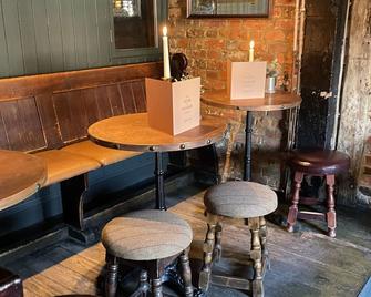 The Plume of Feathers - Farnham - Bar