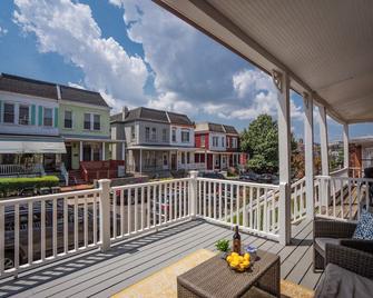 Stunning Renovated DC Home - Washington D. C. - Balcón