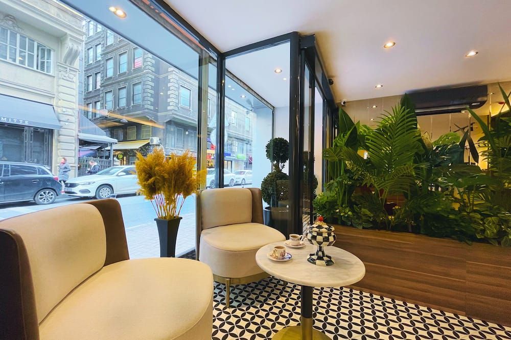 Other view of Weingart Istanbul