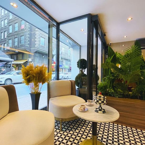 Other view of Weingart Istanbul