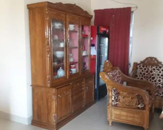 Serviced Apartment Near Dhanmondi - Dhaka - Living room