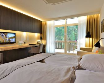 Hotel am Badersee - גריינאו - חדר שינה